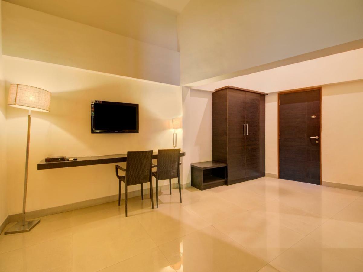 ホテルCapital O 36727 Plush Retreat Dive エクステリア 写真
